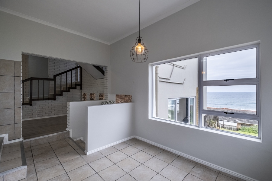 4 Bedroom Property for Sale in Seaview Eastern Cape